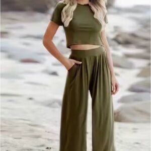 NEW Olive Green Women's Jumpsuit. Size xl.